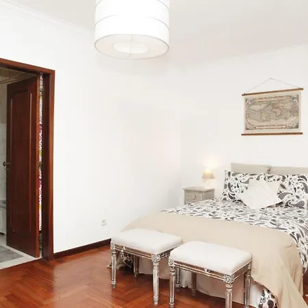 Guia's Gorgeous & Spacious Апартаменты *