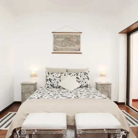 Апартаменты Guia's Gorgeous & Spacious *