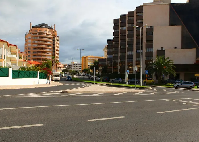 Daire Flh Cascais Gorgeous & Spacious Apartment Cascais