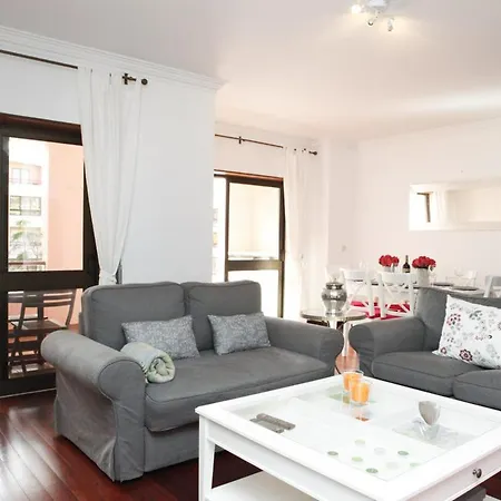 Apartment Guia's Gorgeous & Spacious Cascais