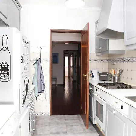 Guia's Gorgeous & Spacious Cascais